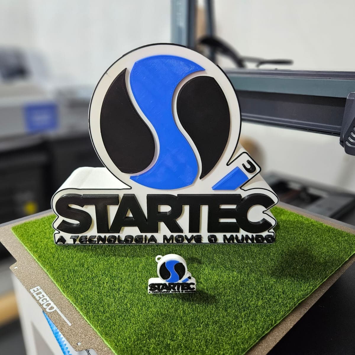 Resultado: Logo 3D STARTEC